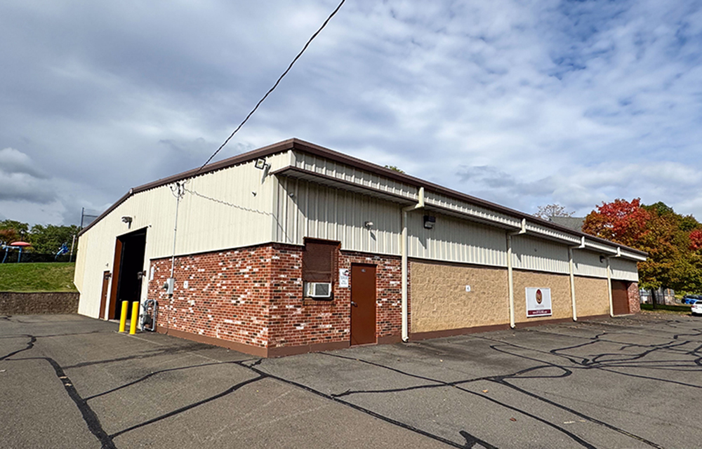 O,R&L Commercial sells 980 Stanley St. for $750,000 - 7,490 s/f industrial building